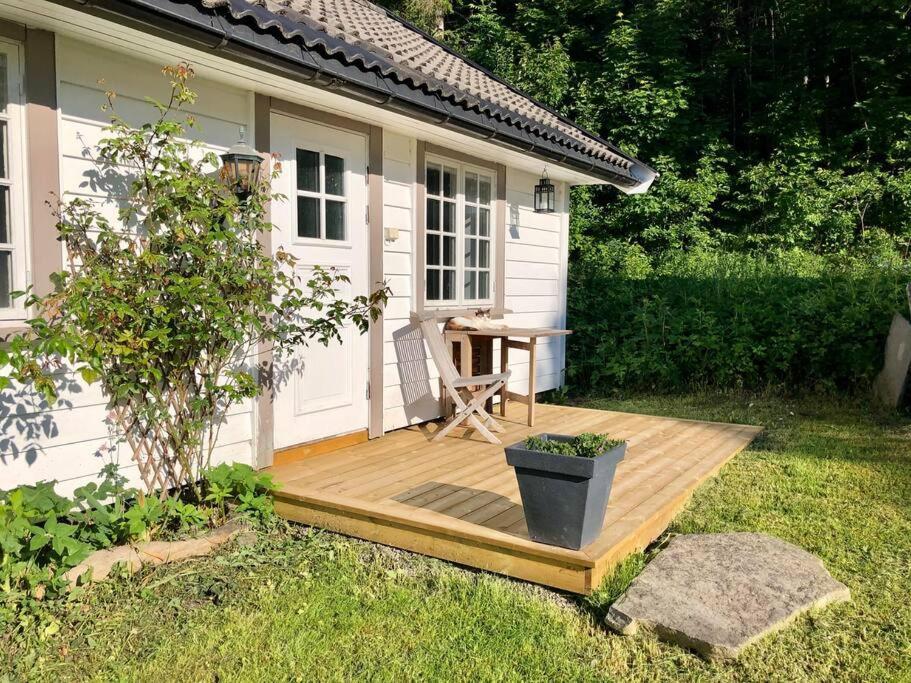 Idyllic Small Farm Appartment Tonsberg Exterior photo